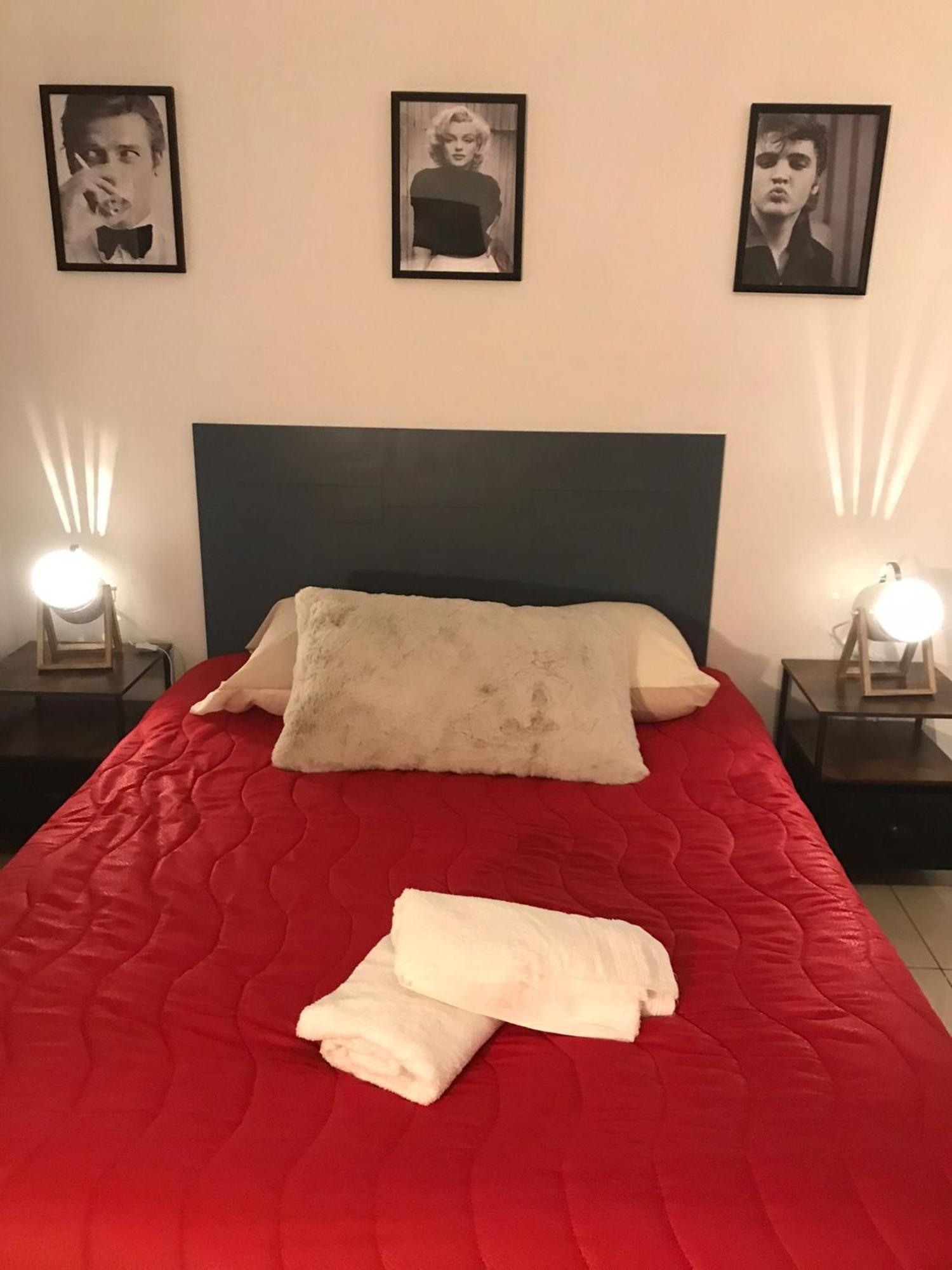 Studio Monroe Alencon Luaran gambar